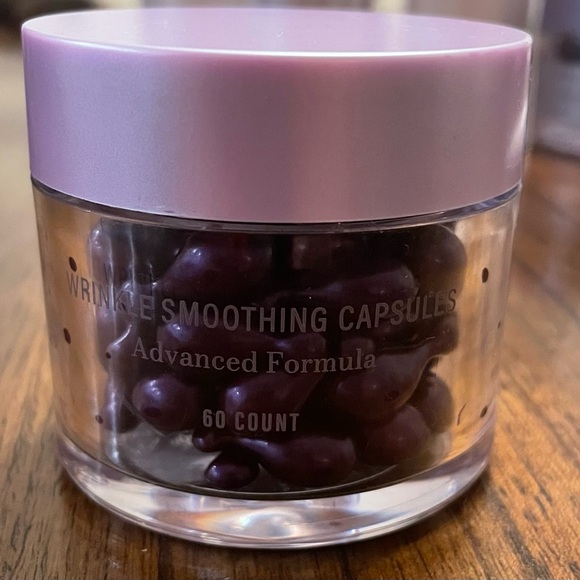 NWT Meaningful Beauty Wrinkle Smoothing Capsules 60 count - Picture 1 of 4